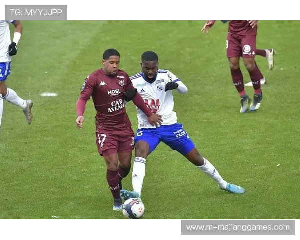 斯特拉斯堡5-3-2防反阵型克制洛里昂边路进攻